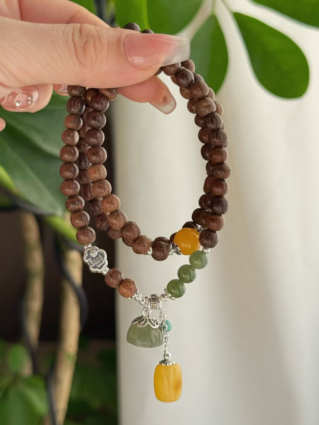 【林中采莲】沉香手串 Agarwood bracelet